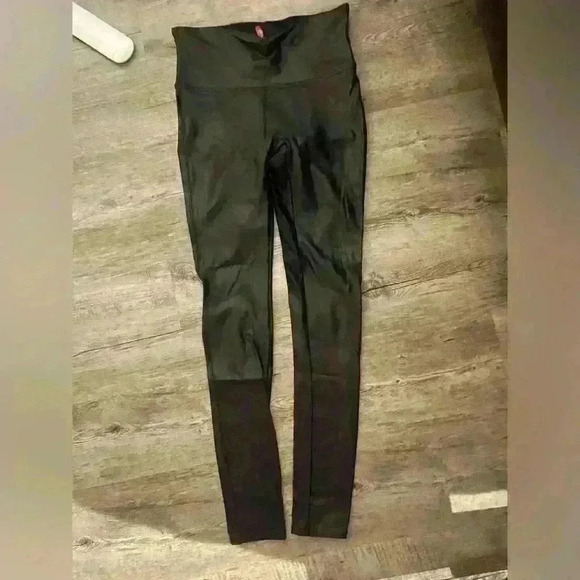 SPANX Pants - Spanx Faux Leather leggings